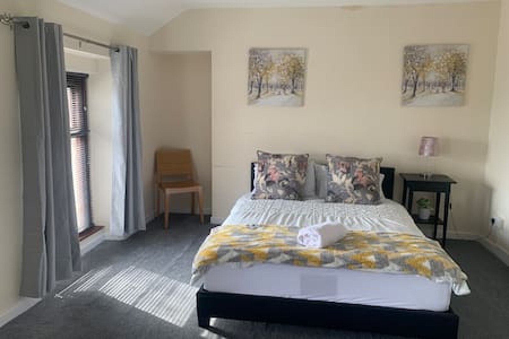 Room 8 - Beach View Oystermouth Road