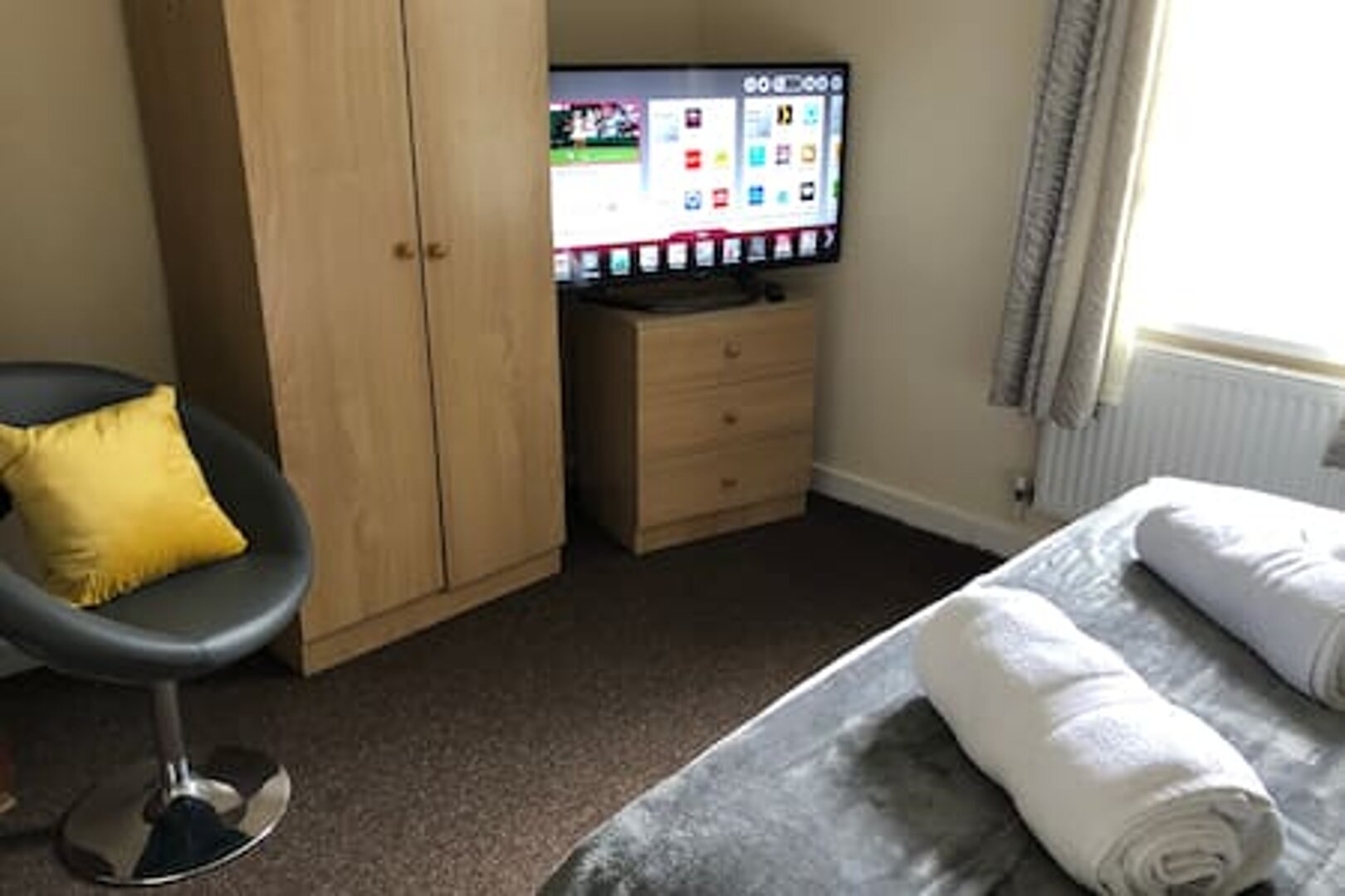 34/5-2 ROOM UPLANDS